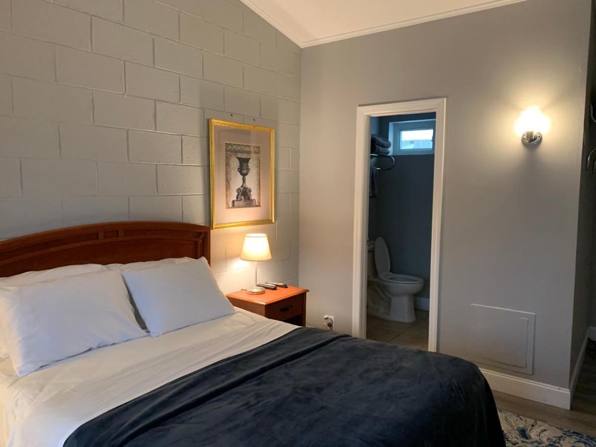 Hill Motel Wrightstown