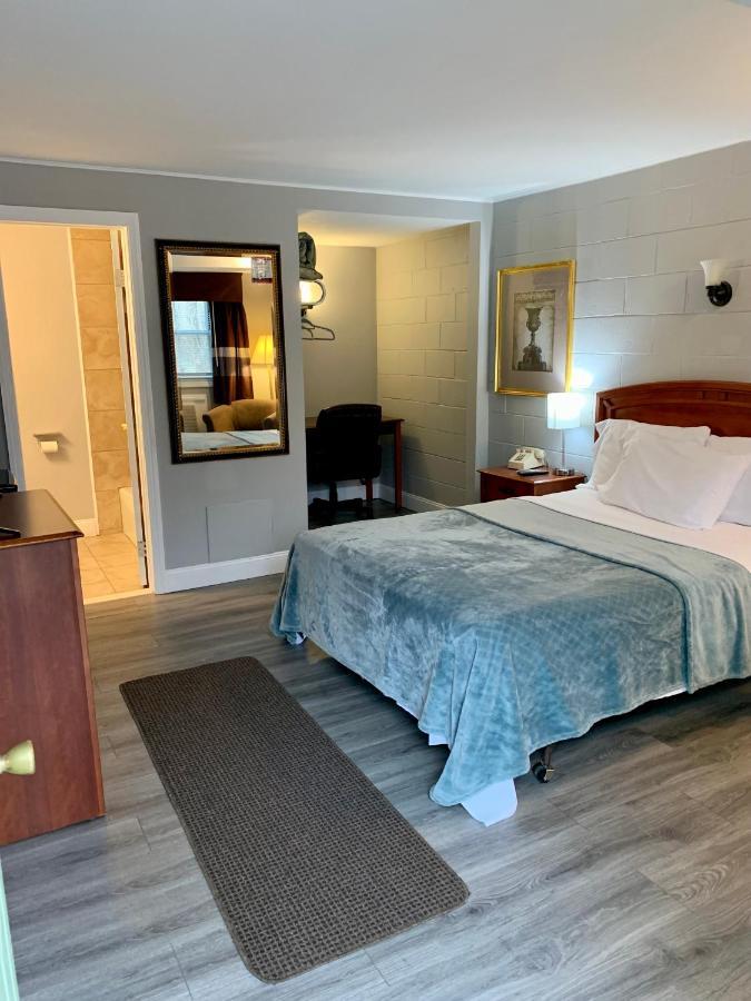 Hill Motel Wrightstown