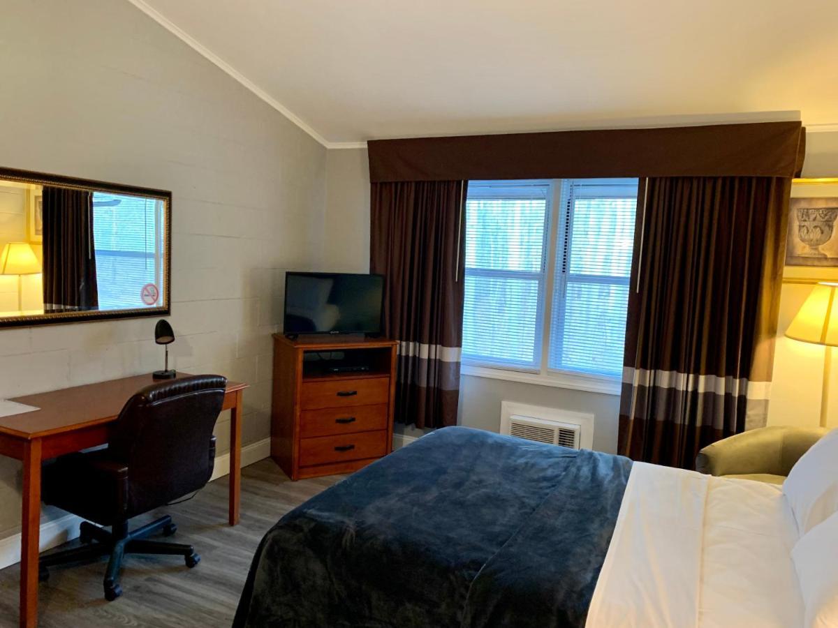 Motel Hill *